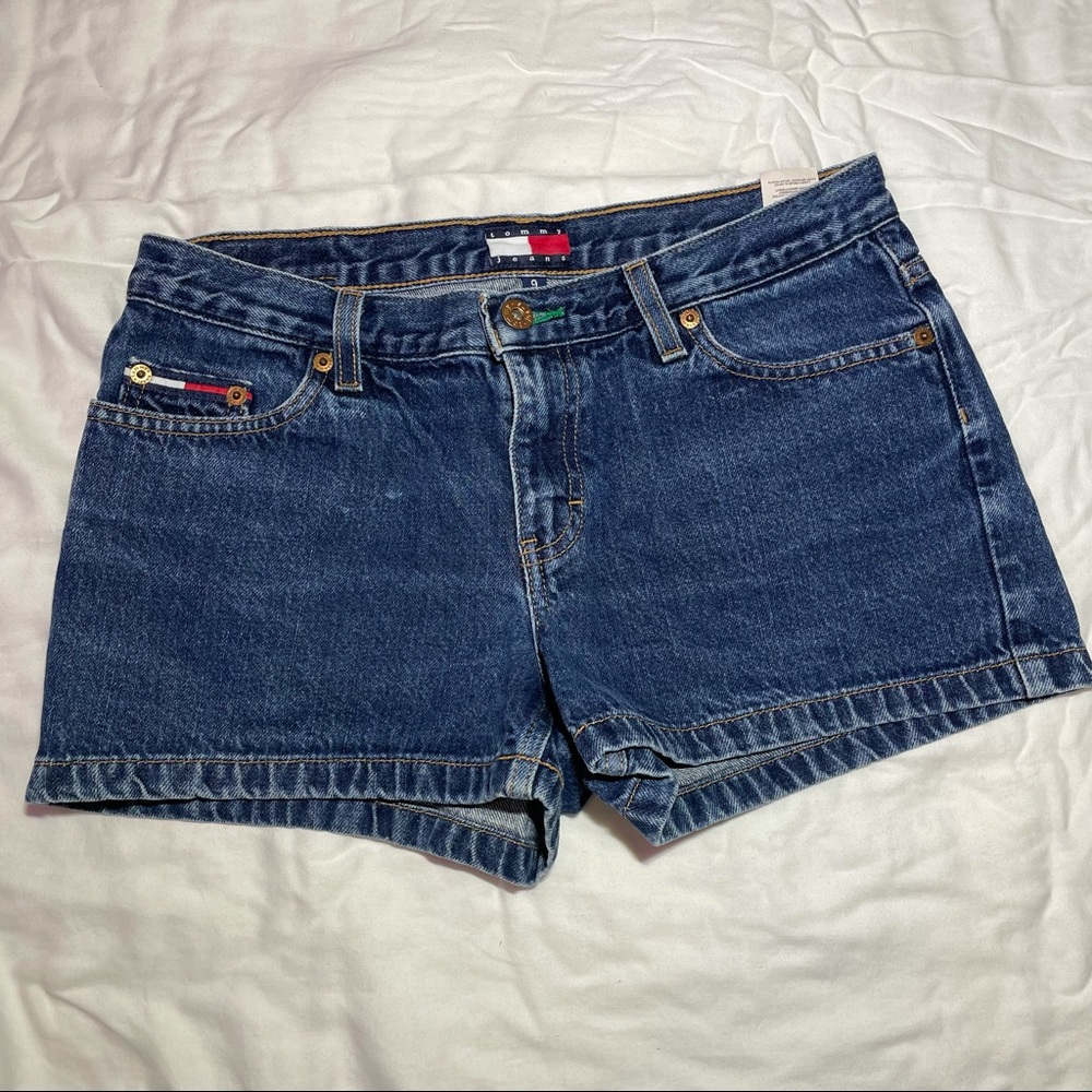 90s Tommy Hilfiger medium wash shorts